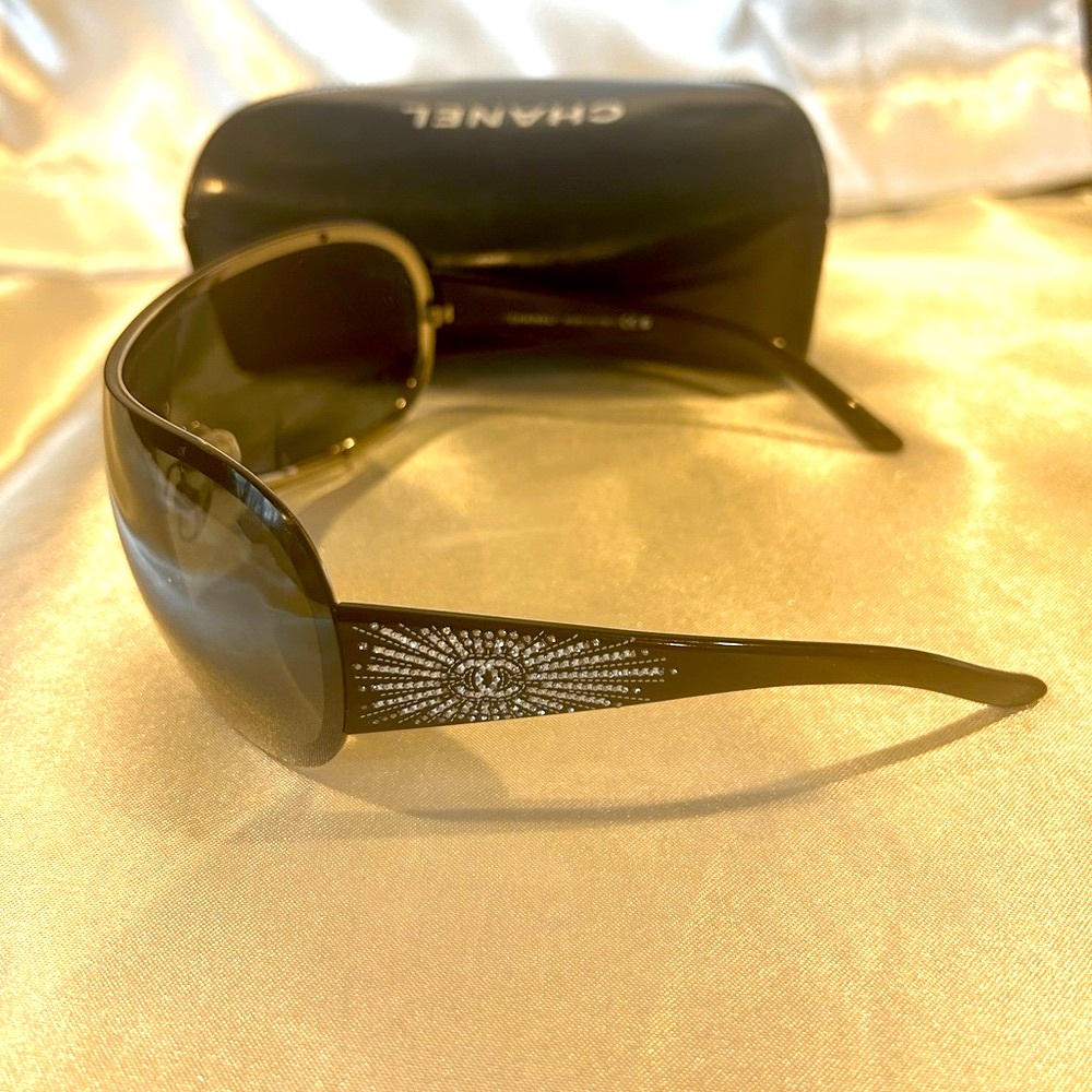 Authentic Chanel Sunburst 4148B Black Silver Crystal Vintage Sunglasses